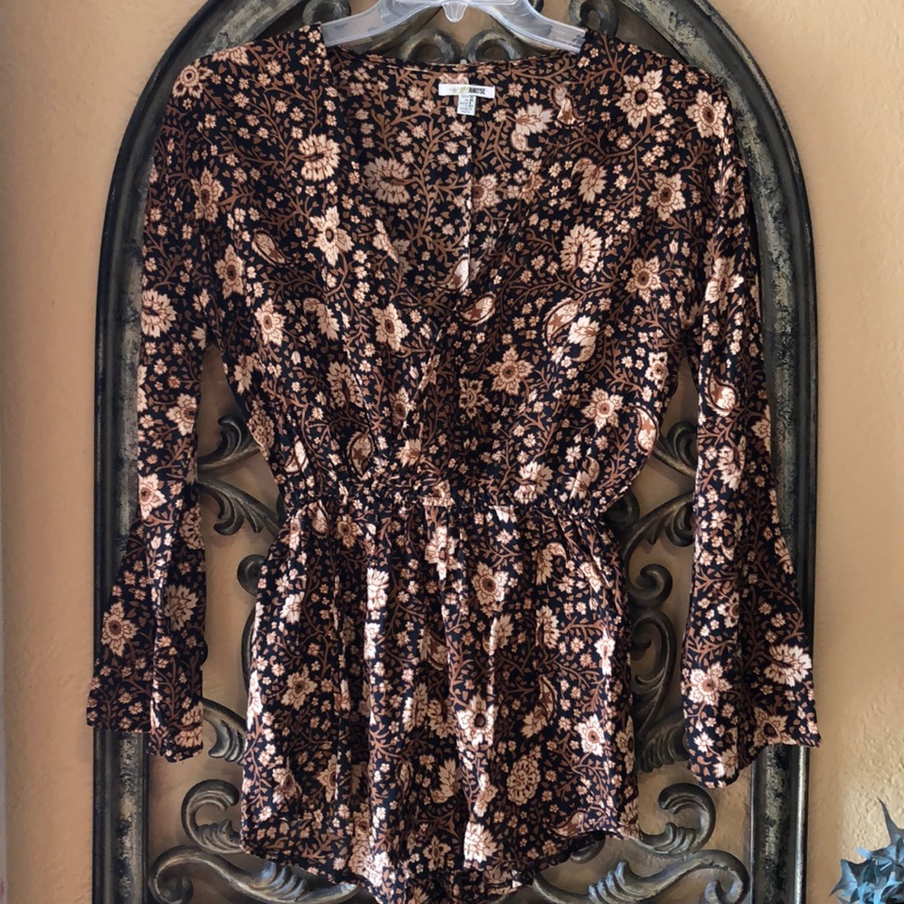 Amuse Society Brown Flowered Shorts Romper - Picture 4 of 7